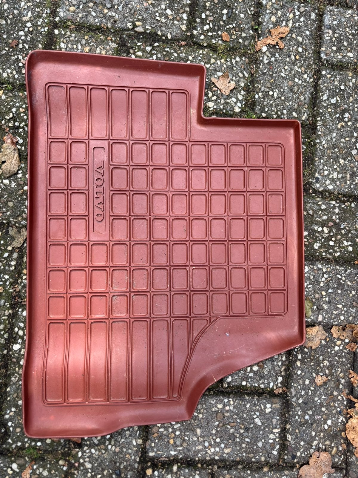 NOS rode moddermat modderkuip Volvo 740 760 940 960 780, Ophalen of Verzenden, Volvo