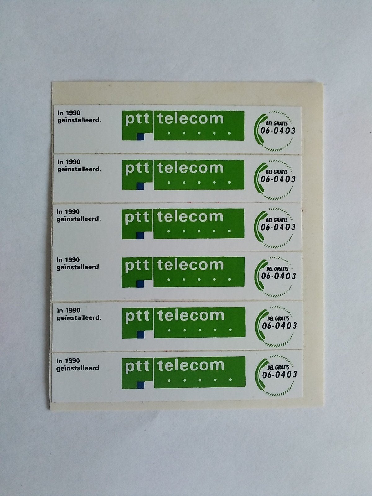 Stickers PTT Telecom In 1990 geïnstalleerd (klein), Verzenden, Zo goed als nieuw