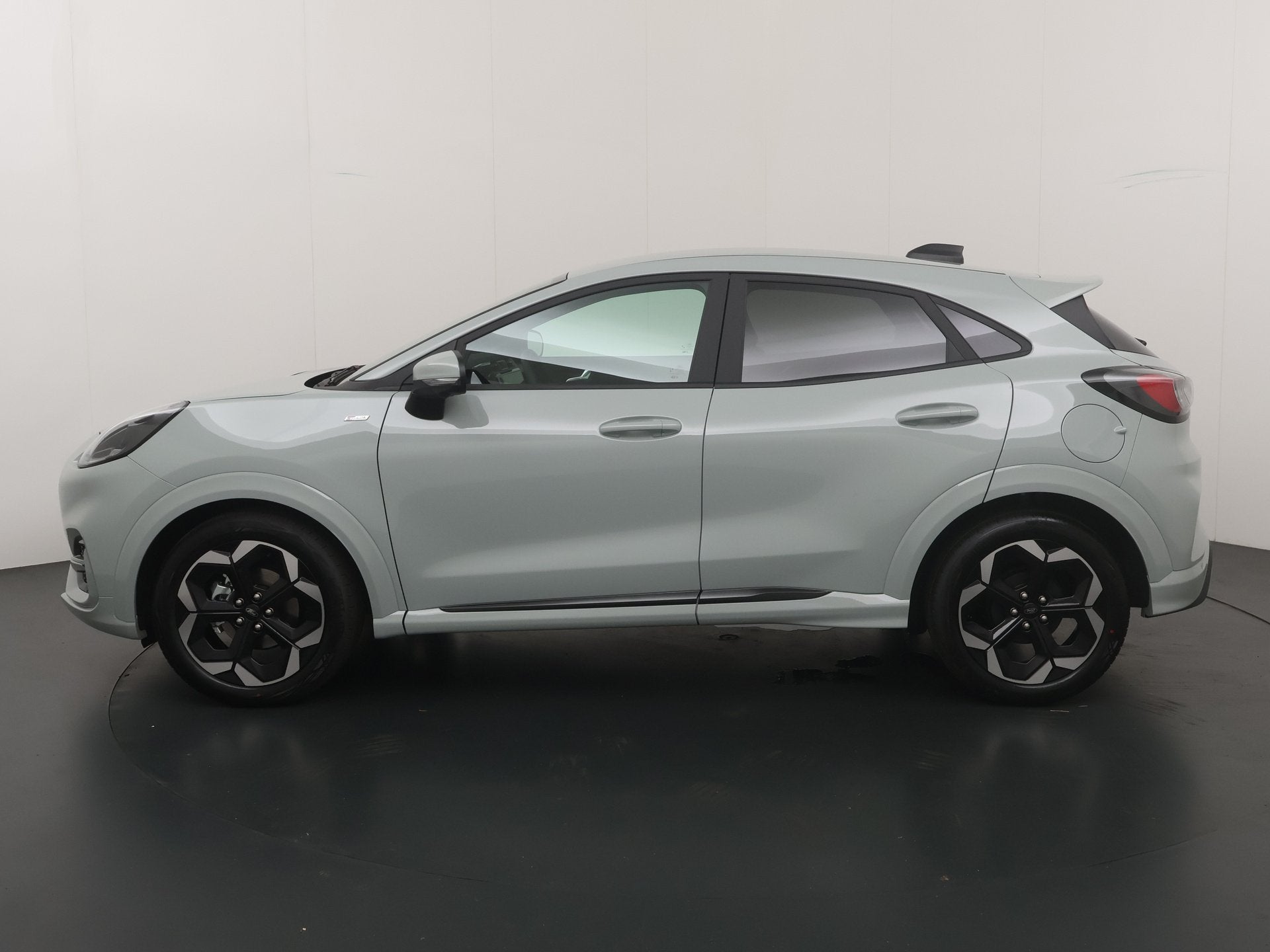 Ford Puma Hybrid ST-Line X 125pk *GRATIS AUTOMAAT* Driver As, Auto's, Puma, Leder en Stof, 665 kg, Nieuw