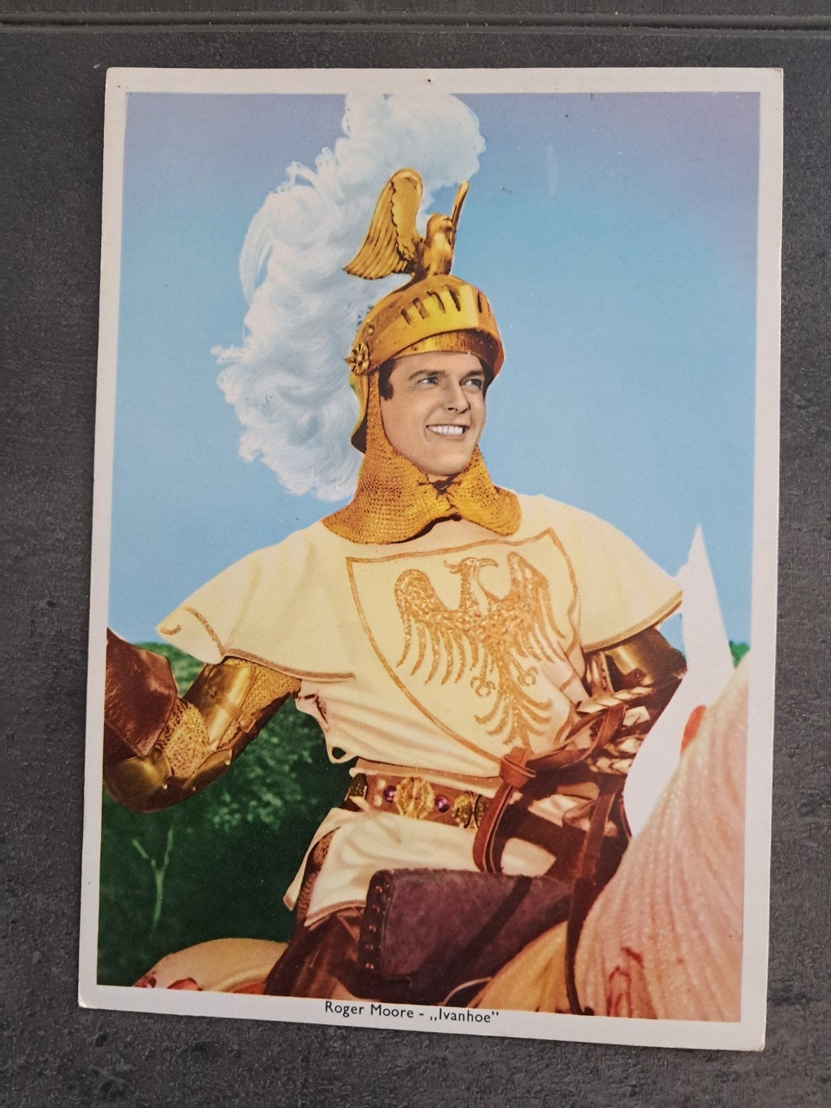 Fotokaart Roger Moore als Ivanhoe., Ophalen of Verzenden, Gebruikt, Foto of Kaart