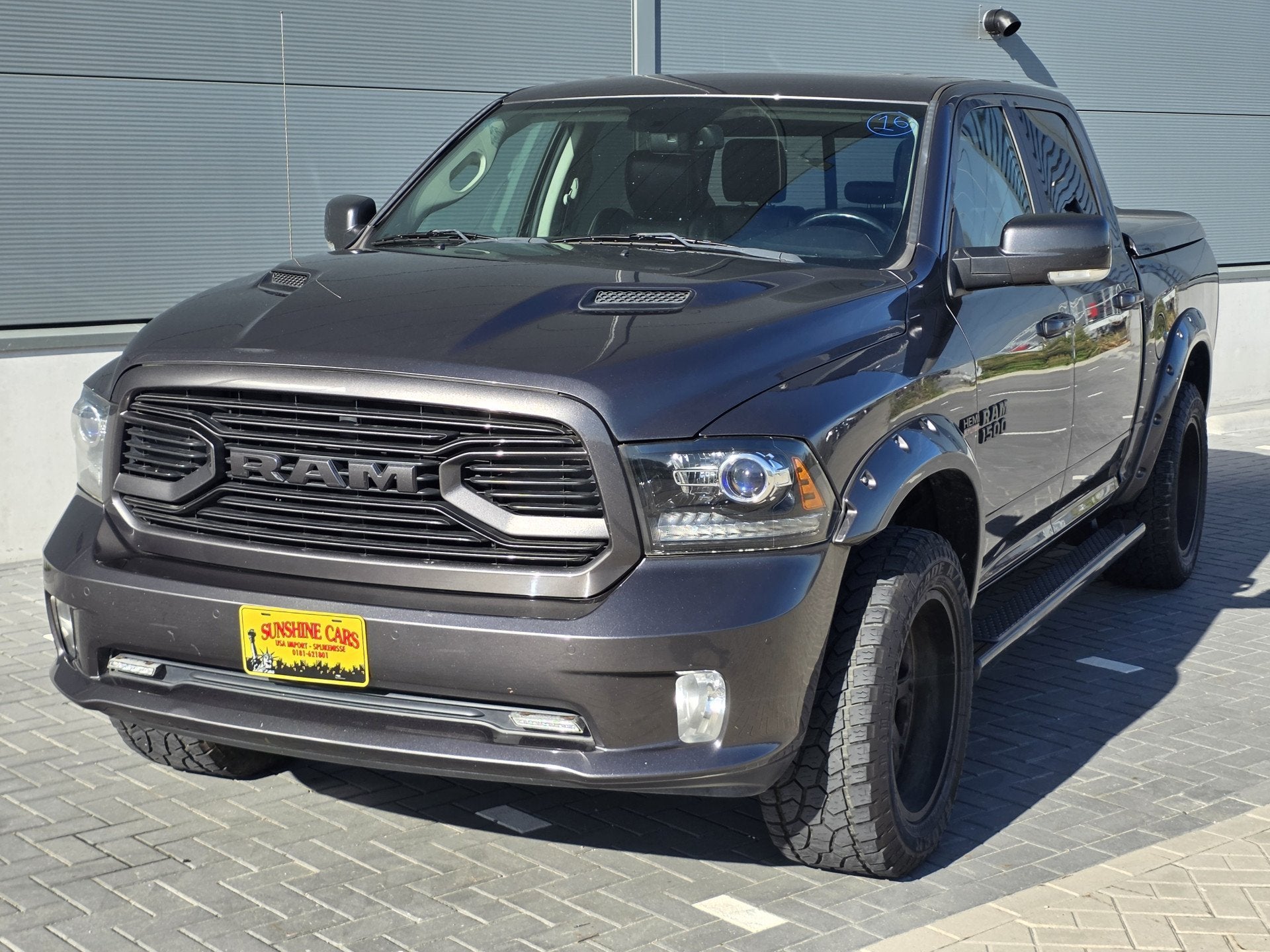 Dodge SPORT 4X4 CREW CAB. 5,7LTR V8 AUT. NIGHT EDITION LAGE, Auto's, Automaat, 5654 cc, 402 pk, Origineel Nederlands