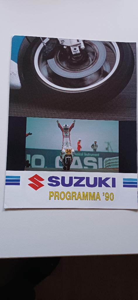 Suzuki Jaarfolder 1990 met poster Kevin Schwantz, Ophalen of Verzenden, Suzuki