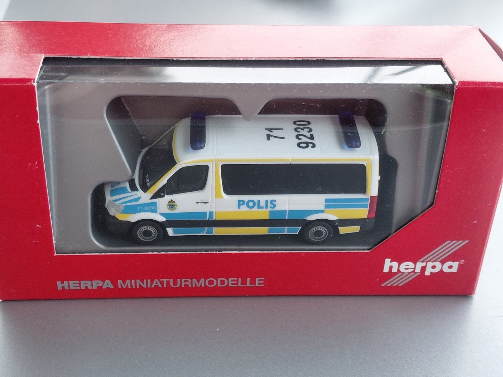 Herpa Mercedes Sprinter Polis Zweden Politie modelauto, Ophalen of Verzenden, Nieuw, Auto, Herpa