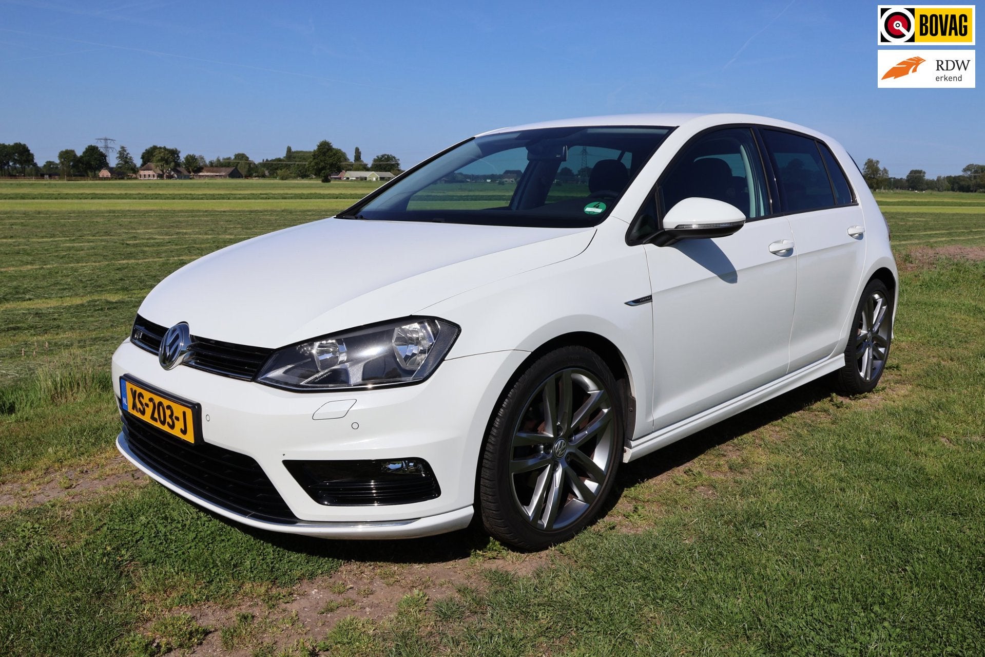 Volkswagen Golf 1.2 TSI R-Line Lounge Connected Series|Bluet, Auto's, Voorwielaandrijving, Stof, Gebruikt, 4 cilinders