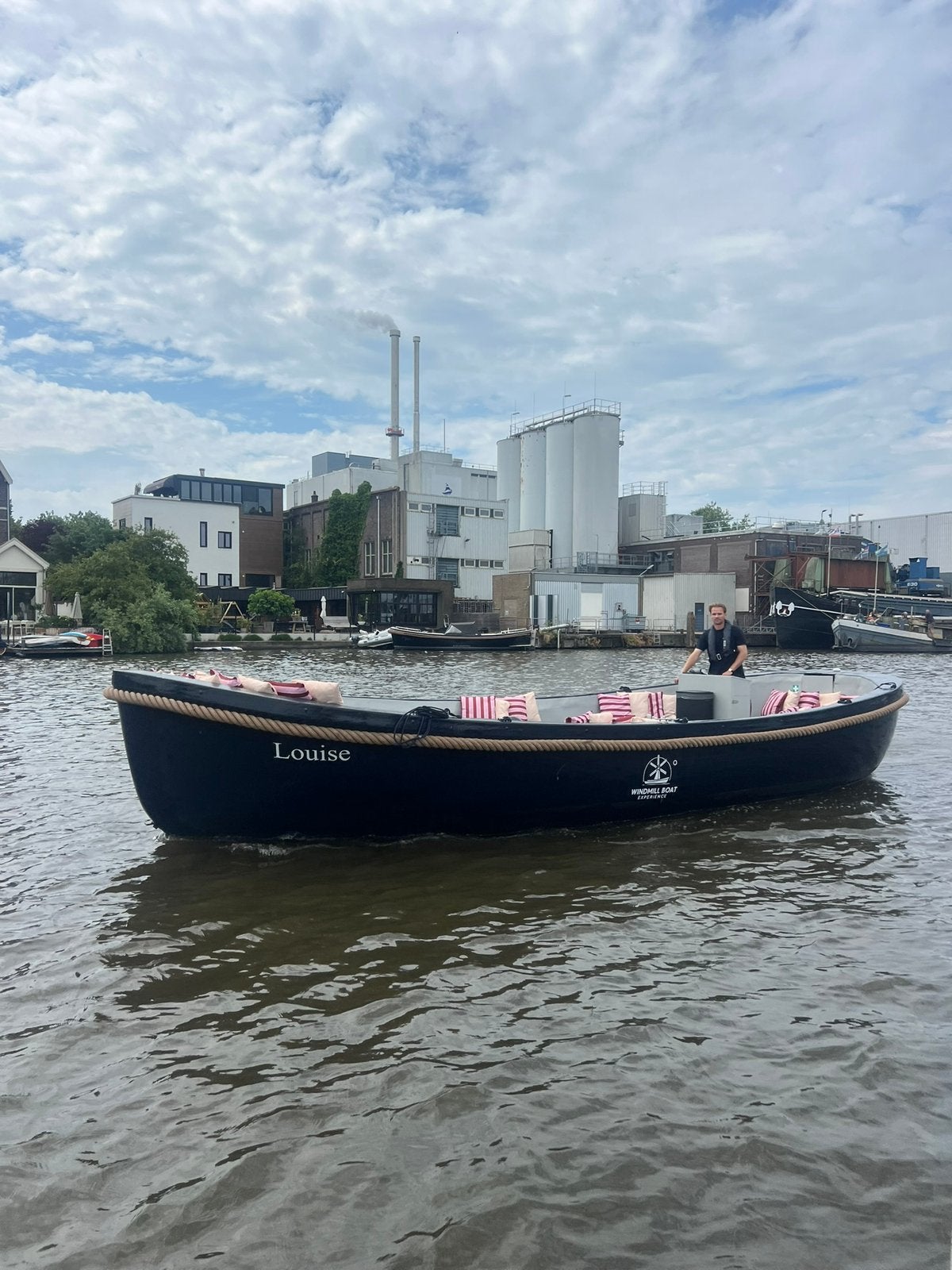 Open rondvaartboot 38 pax, direct inzetbaar, Watersport en Boten, Ophalen of Verzenden, Zo goed als nieuw, Kussenset