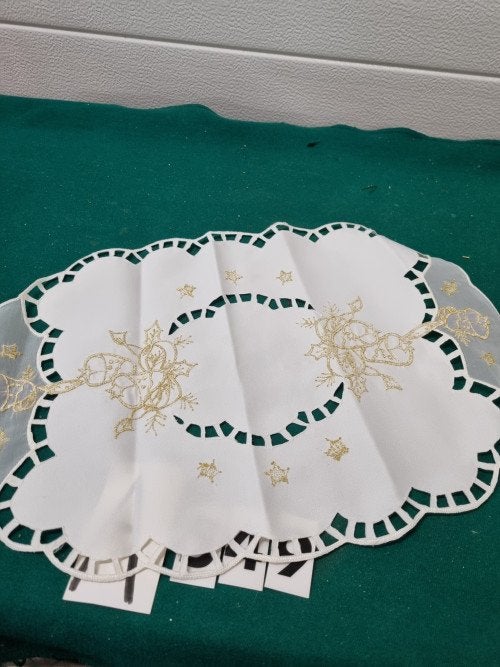 Kerst tafelkleed met blauwe bellen, Ophalen of Verzenden, 'T Olde Gre-j, Info@toldegrej.nl, Endepoelstraat 20f Didam