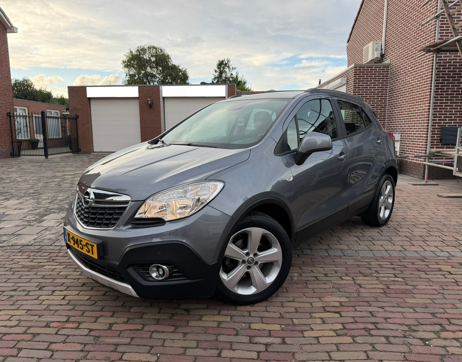 Opel Mokka 1.4 Turbo 16V 103KW Aut 2014 Grijs APK 12-10-2027, Auto's, Euro 5, 4 cilinders, 1364 cc, SUV of Terreinwagen