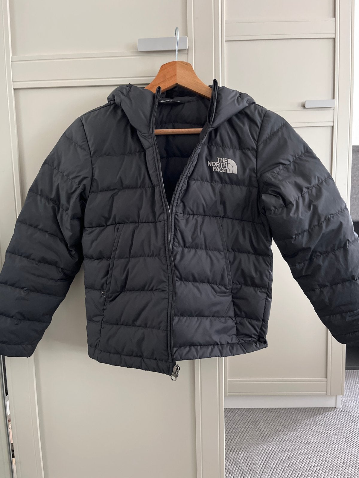 The North Face jongens winterjas maat 10 (M/M), Kinderen en Baby's, Kinderkleding | Maat 140, Ophalen of Verzenden, Zo goed als nieuw