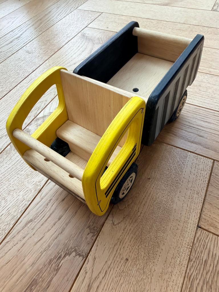 Houten kiepwagen van Pintoy, Ophalen of Verzenden, Gebruikt, Rij- of Hobbelspeelgoed