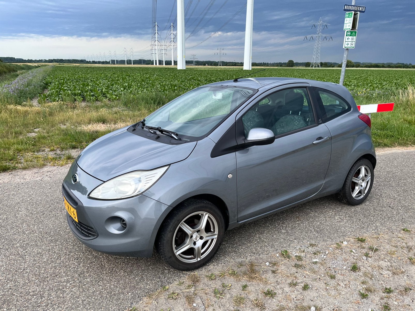 Ford Ka 1.2 69pk 2011 Grijs, Auto's, Ford, Voorwielaandrijving, 1242 cc, 4 cilinders, 4 stoelen