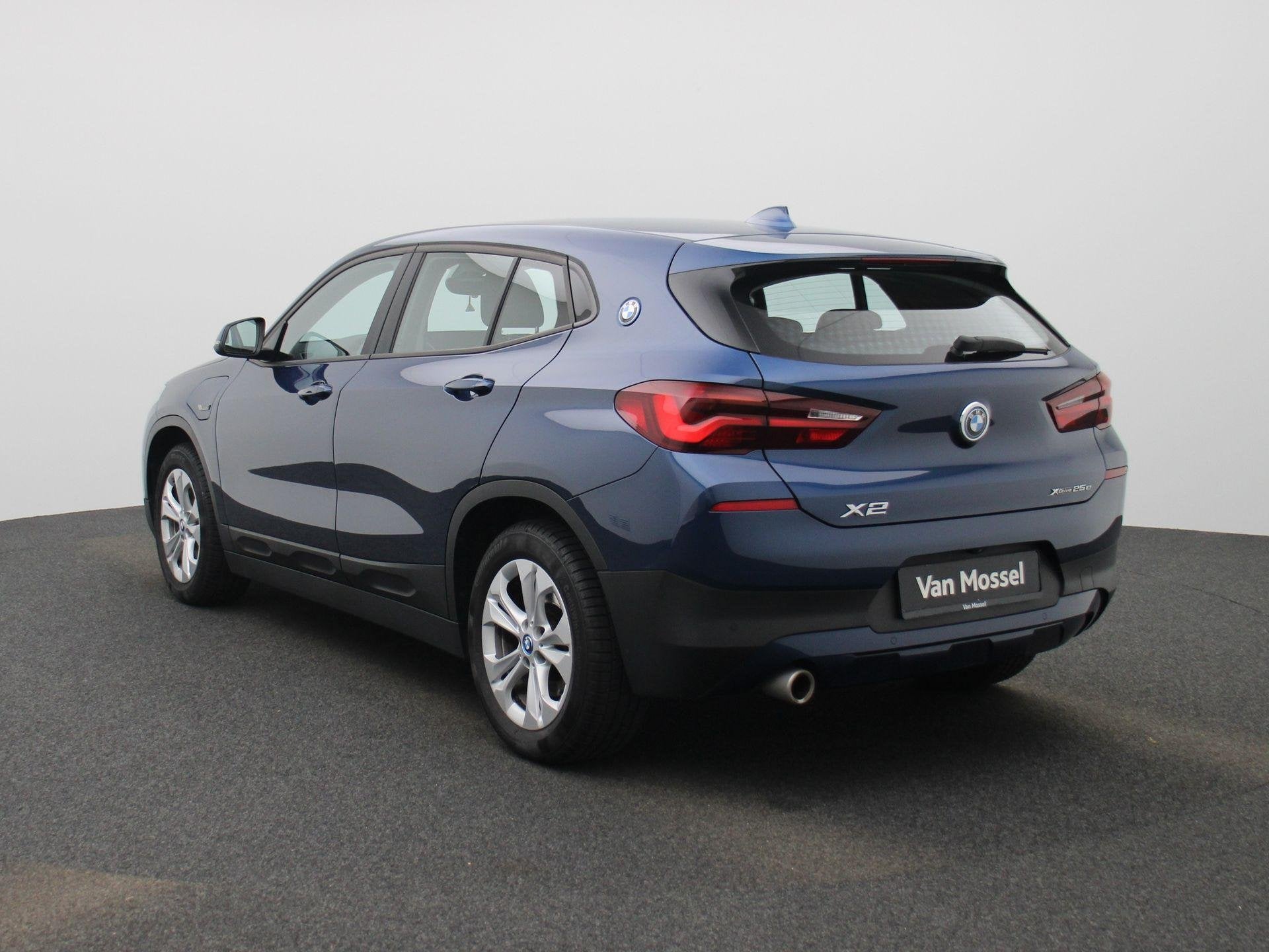 BMW X2 xDrive25e Aut. | Head up Display | Navigatie | Camera, Auto's, Automaat, Gebruikt, Automatische klimaatregeling, Blauw