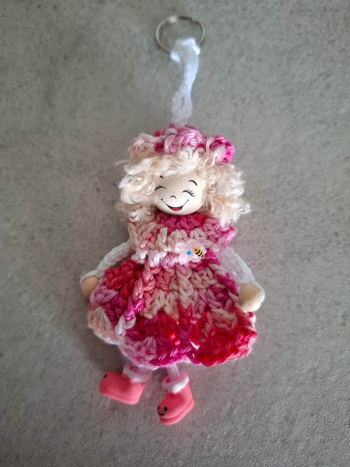 gelukspoppetje sleutelhanger lief met schattige schoentjes, Ophalen of Verzenden, Nieuw, Knuffel of Figuurtje