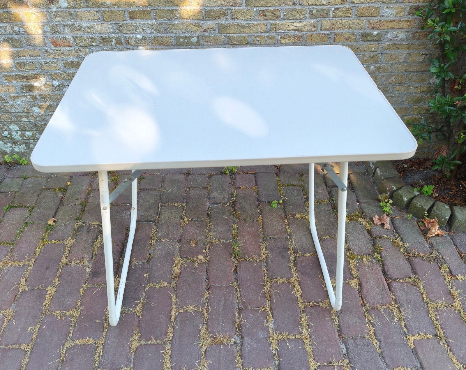 Opvouwbare tafel - Ideaal voor camping of extra ruimte, Huis en Inrichting, Tafels | Eettafels, Ophalen of Verzenden
