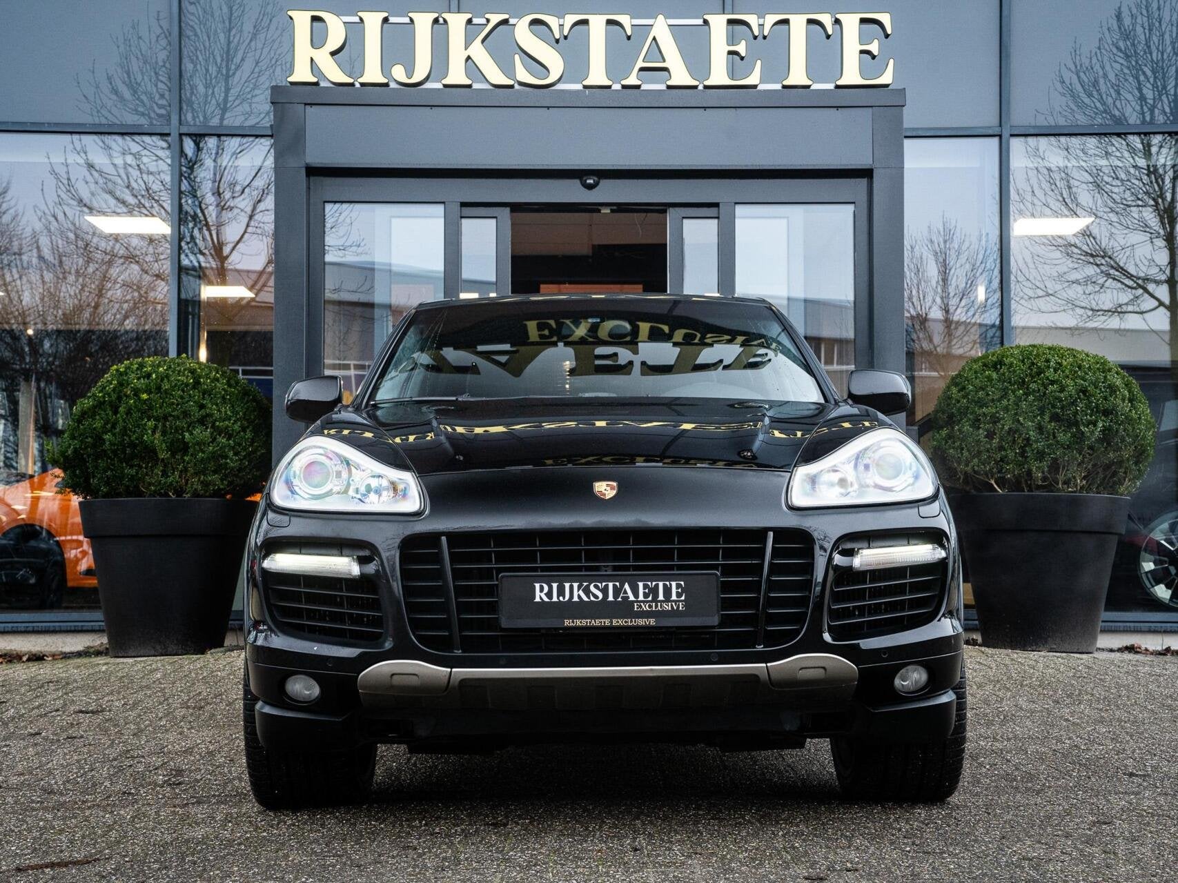 Porsche Cayenne 4.8 Turbo|PANO|SPORT CHRONO|BOSE|LUCHTV.|21', Automaat, Cayenne, Gebruikt, Zwart