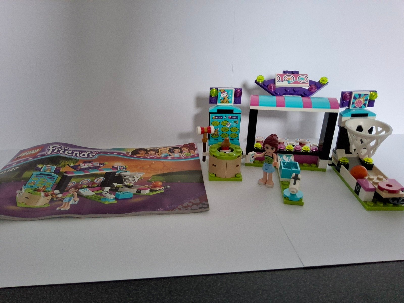 LEGO Friends Pretpark Arcade (41127) met handleiding, Ophalen of Verzenden, Zo goed als nieuw, Overige merken