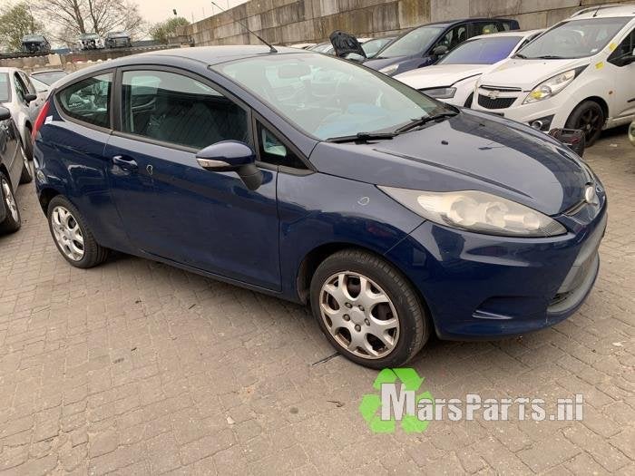 Carrosserie Hoek links-voor van een Ford Fiesta, Gebruikt, -, -, Ophalen of Verzenden