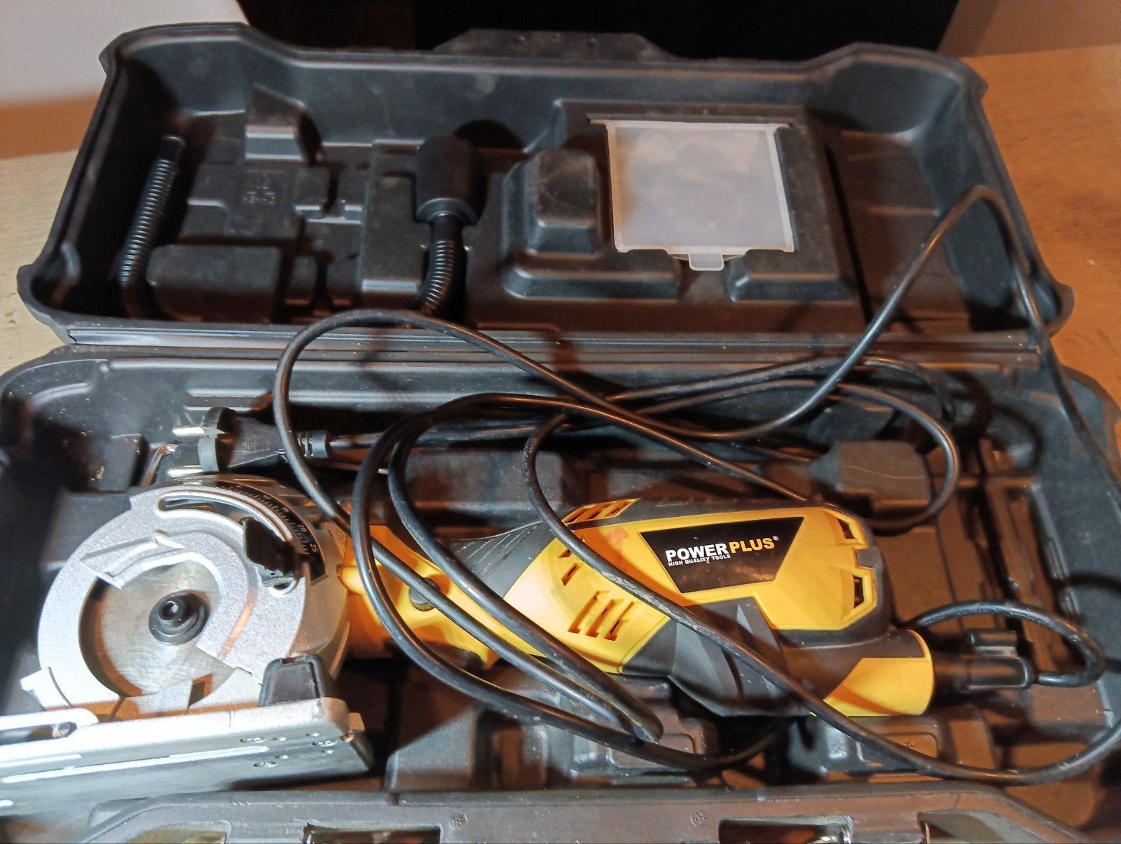 powerplus mini invalzaag POWX 1425 €50, Doe-het-zelf en Verbouw, Invalzaag, 600 tot 1200 watt, Ophalen of Verzenden, Zo goed als nieuw