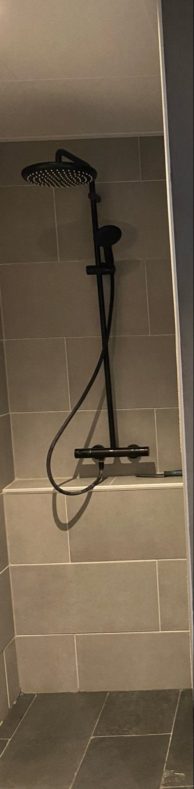 Gebruikte zwarte doucheset, Ophalen, Gebruikt, Douche
