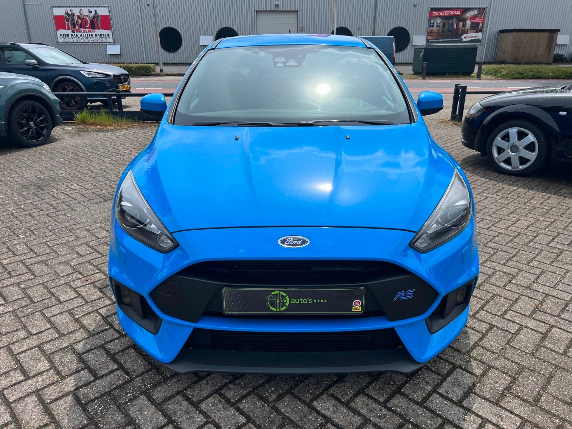 Ford Focus 2.3 RS, Gebruikt, Zwart, 4 cilinders, Blauw