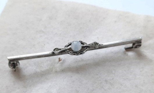 Vintage zilveren Art Deco staafbroche met Maansteen + Strass, Ophalen of Verzenden, Zilver, Broche