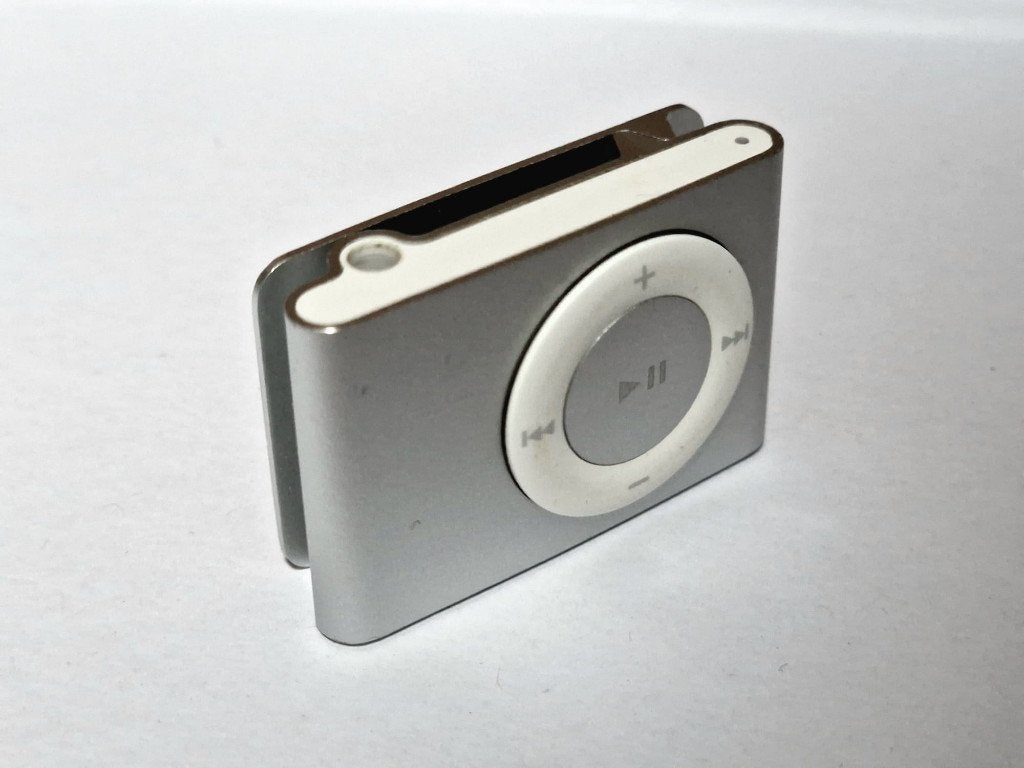 Apple iPod Shuffle (2e Generatie) 1 GB - Inclusief Dock, Gebruikt, Shuffle, Zilver, Minder dan 2 GB