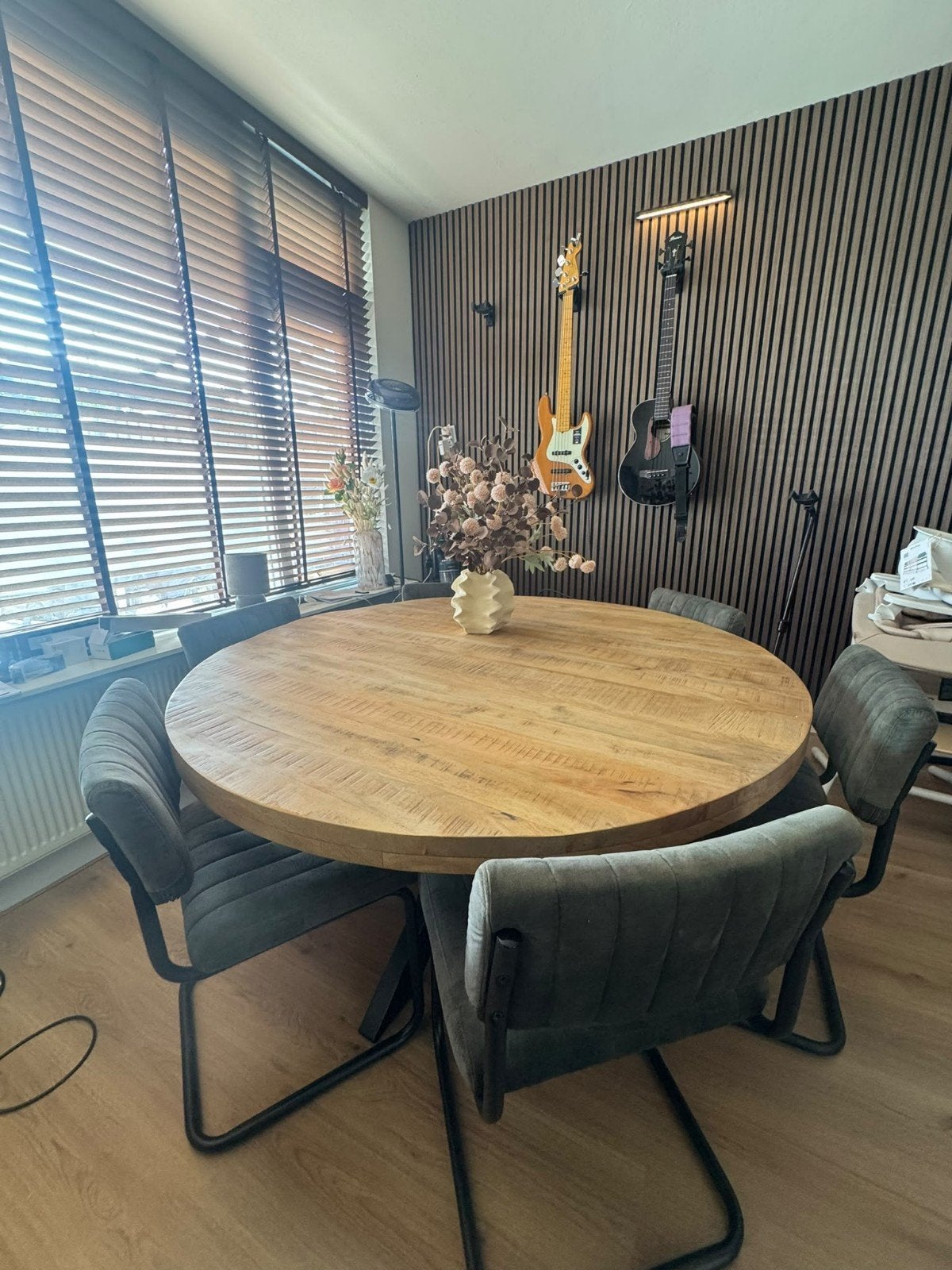 Ronde Mango houten tafel (150cm) + 6 luxe Stoelen