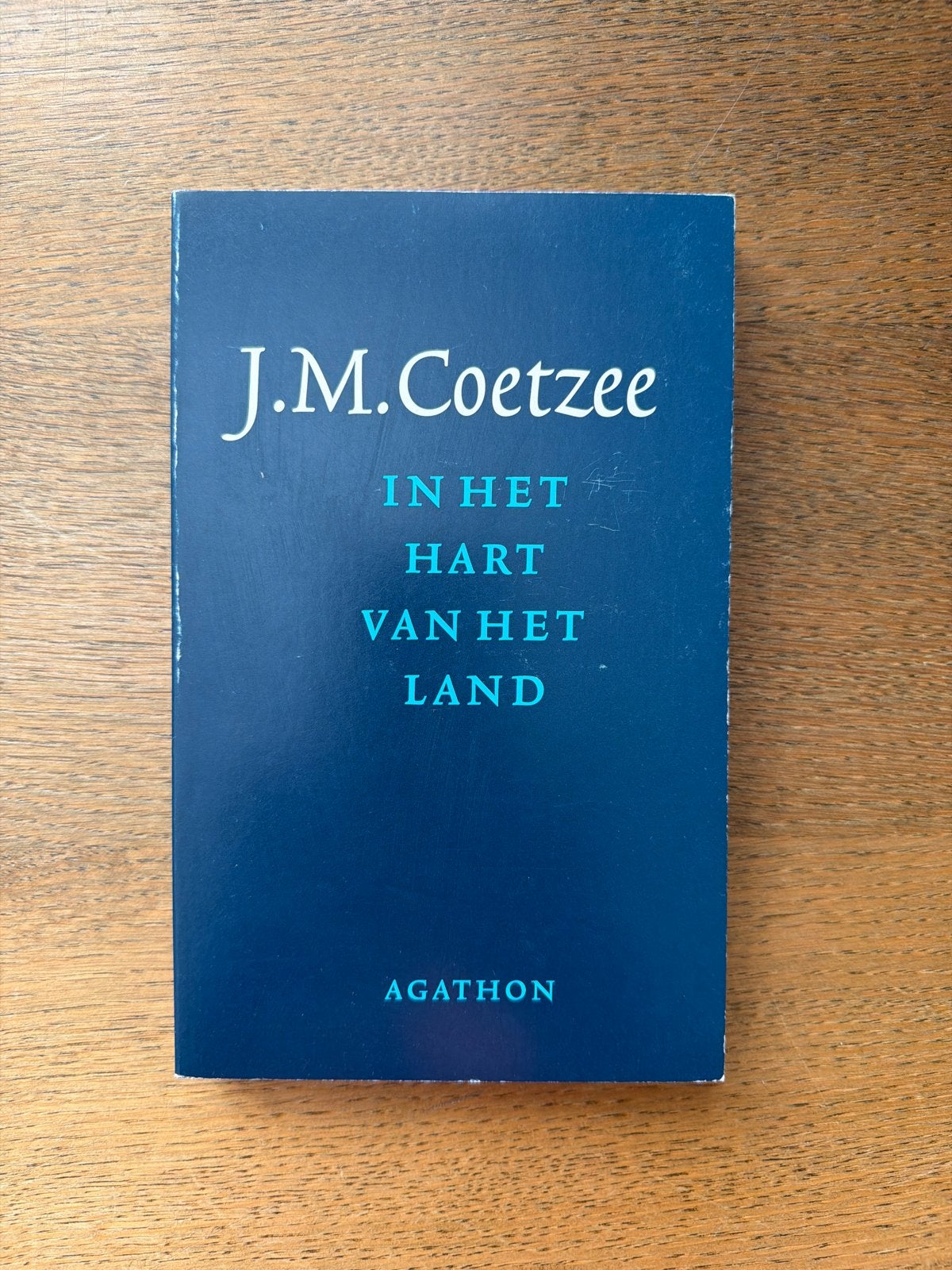 J.M. Coetzee - In het hart van het land (Agathon), Ophalen of Verzenden, Zo goed als nieuw, Nederland