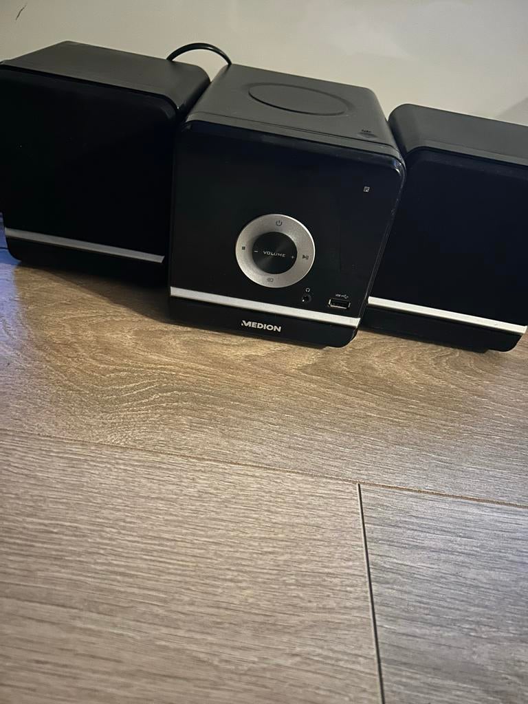 Medion Microset met CD-speler, Radio, USB en Bleutooth, Ophalen, Zo goed als nieuw