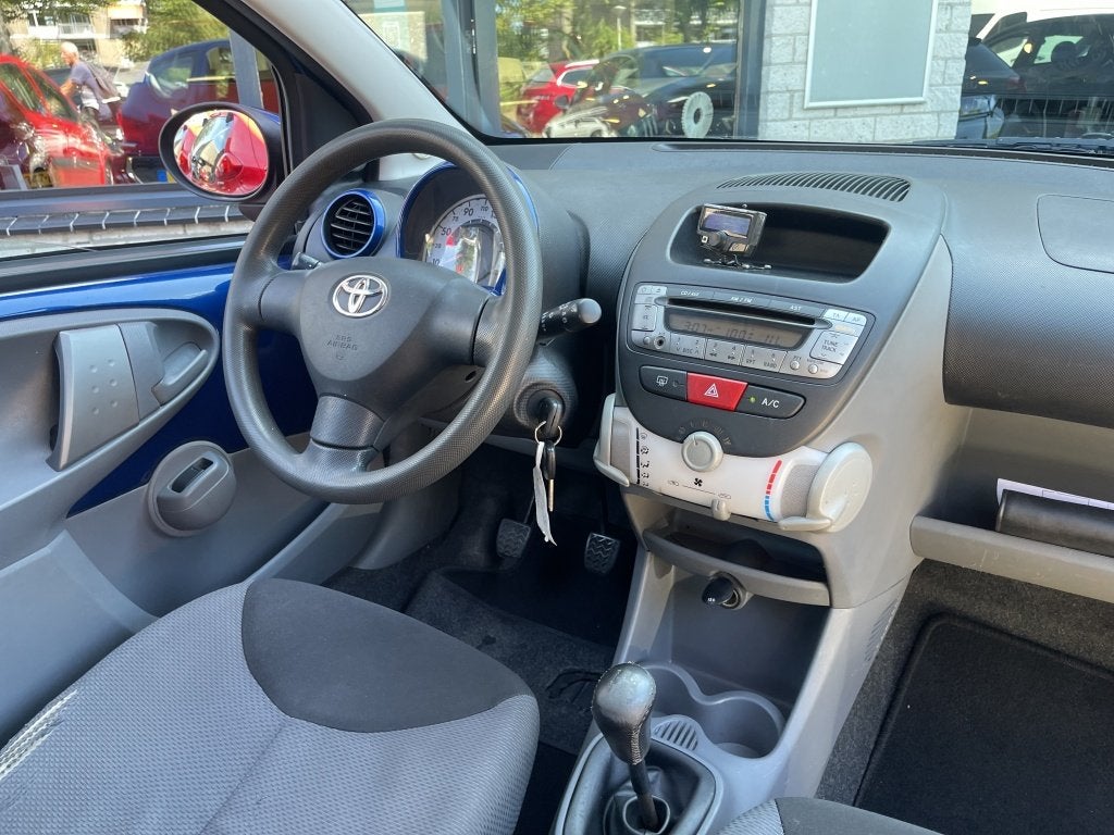 Toyota Aygo 1.0-12V 3Drs Airco Nieuwe apk Remmen uitlaat, Gebruikt, 68 pk, Origineel Nederlands, Bedrijf