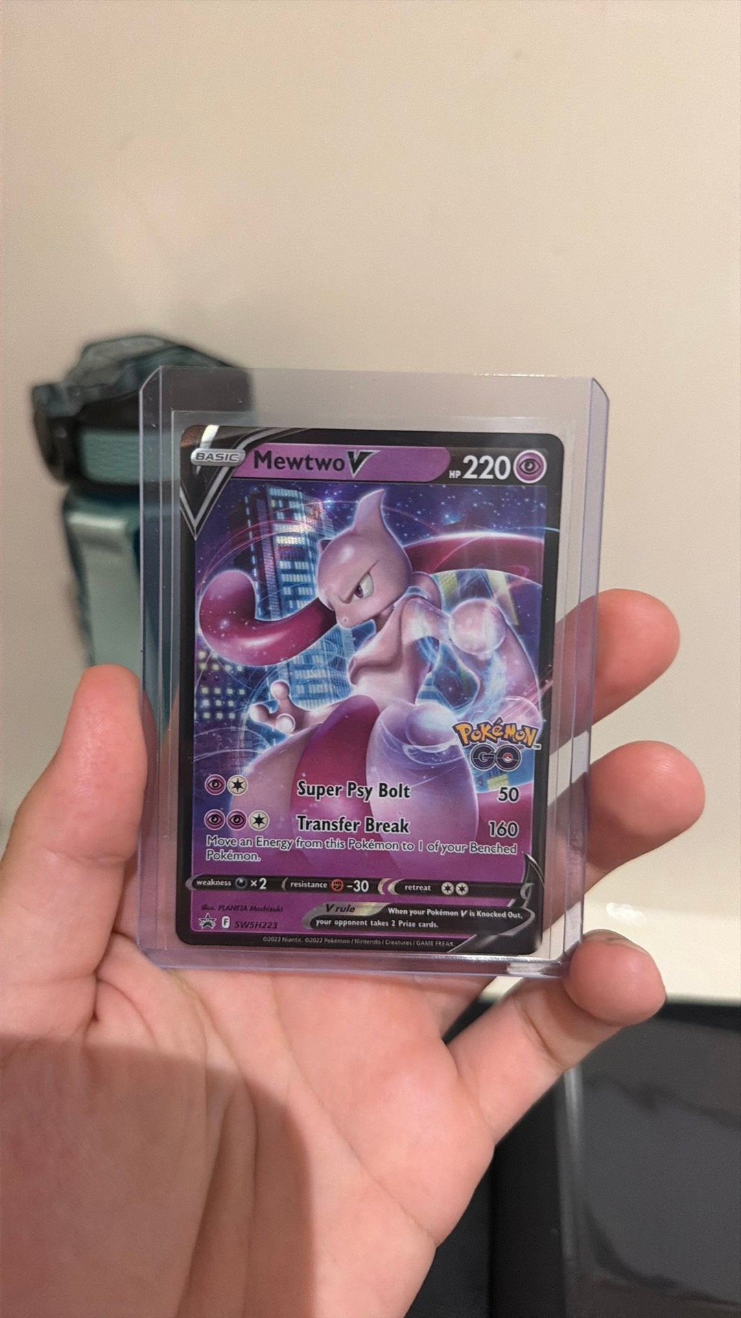 Mewtwo V promo "pokemon go", Ophalen of Verzenden, Zo goed als nieuw