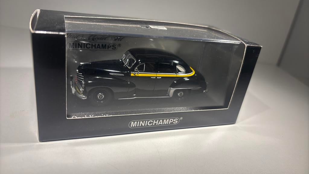 Opel kapitan taxi minichamps 1.43, Auto, Ophalen of Verzenden, MiniChamps, A
