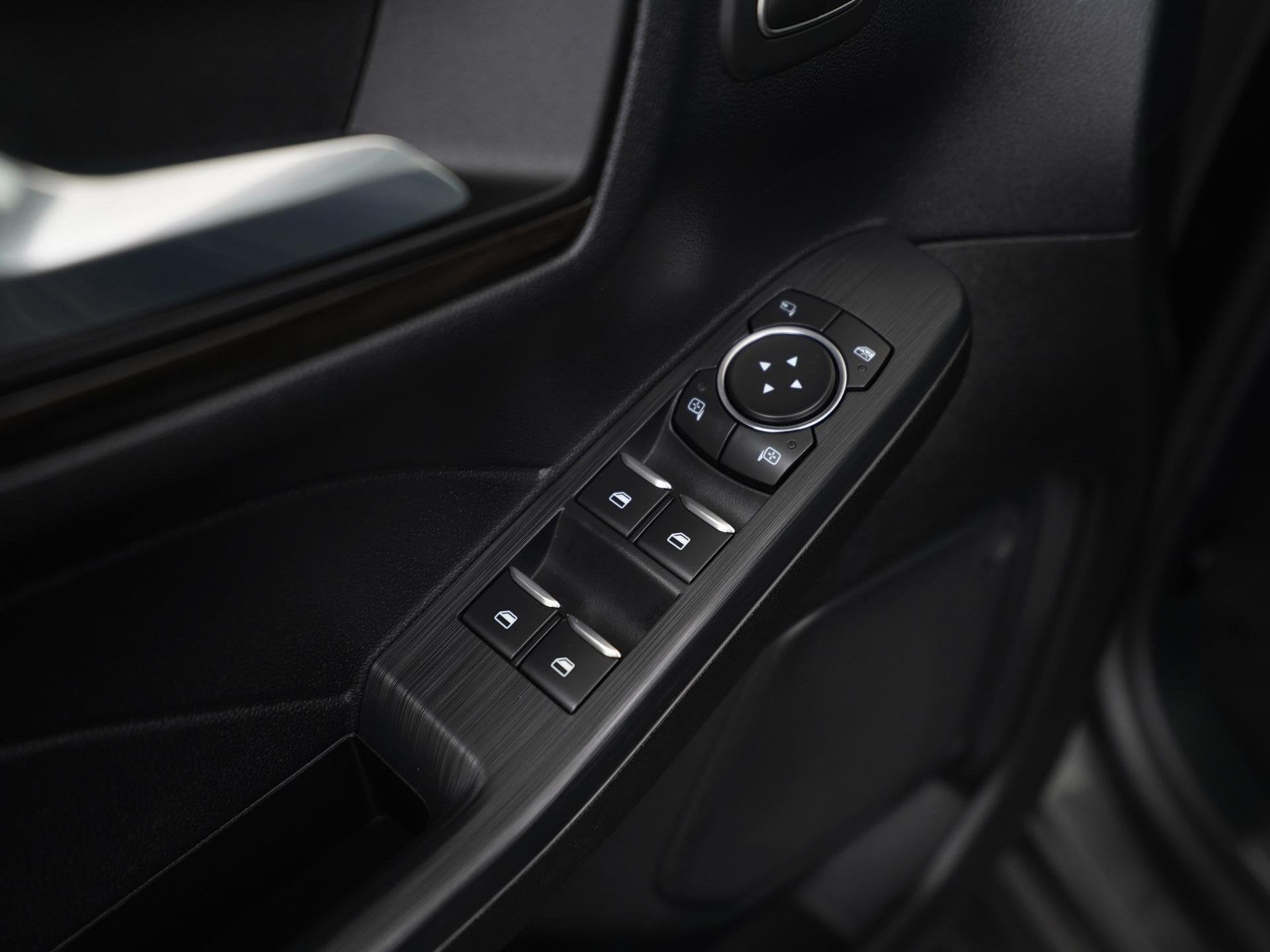 Foto 48 van Ford Kuga 2.5 PHEV Vignale | Panoramadak | ACC | Head Up | Z