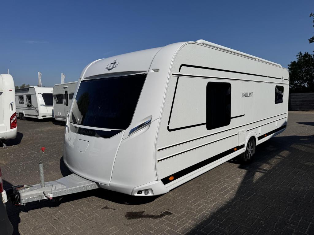 LMC Lord Brillant 590 2022 | Vrijst. queensbed | Voortent, Rondzit, Schokbreker, Bedrijf, 5 tot 6 meter