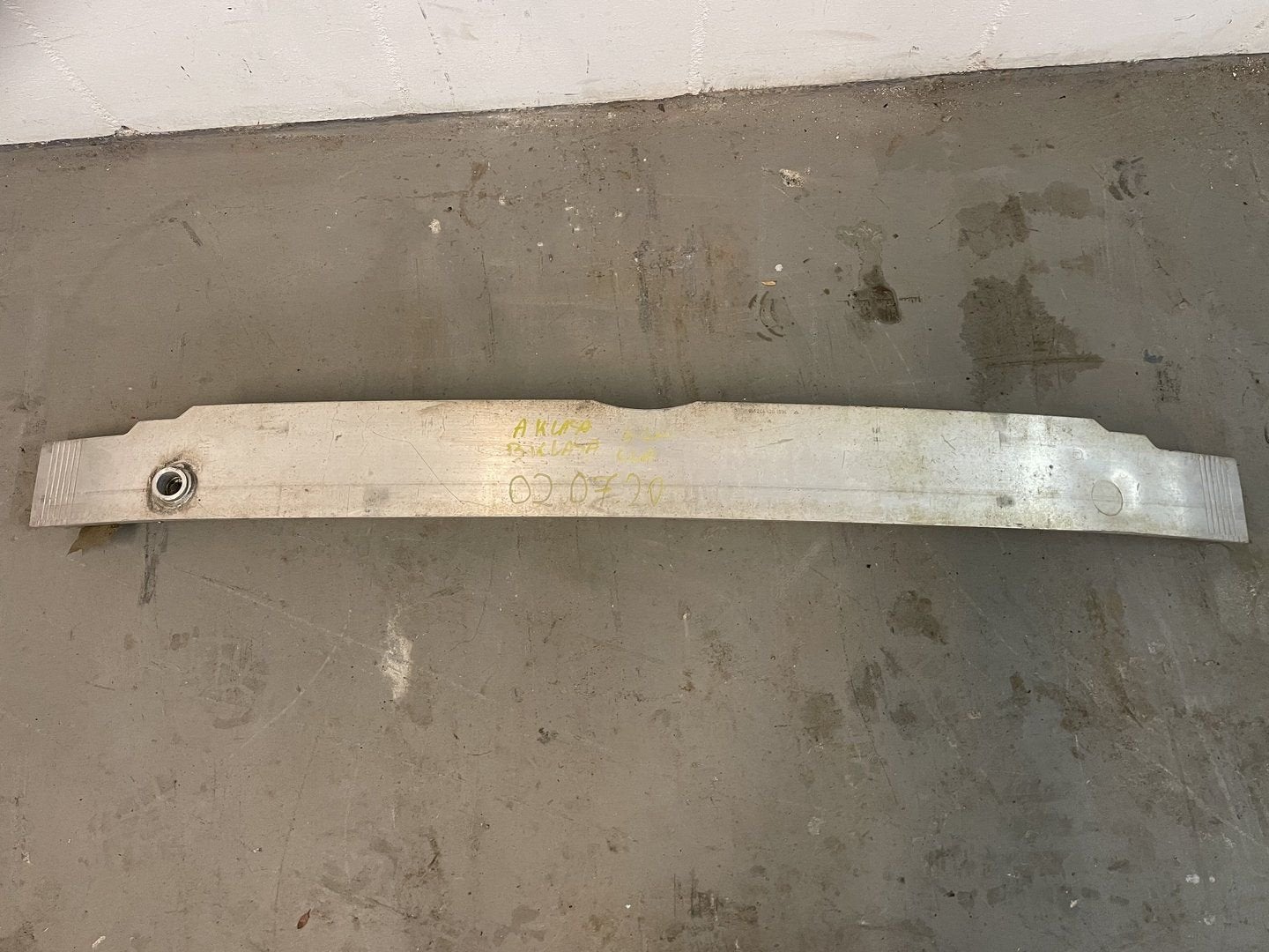 Mercedes b klasse W246 bumperbalk voor A2466201834, Gebruikt, -, -, Ophalen of Verzenden