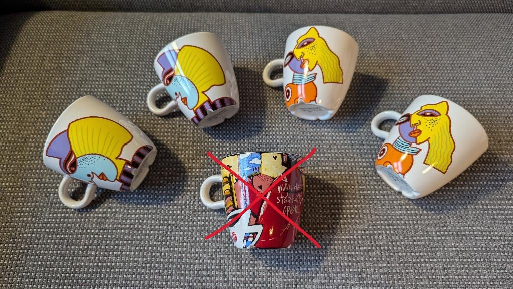 Douwe Egberts mokken Royal Raja 4 stuks, Huis en Inrichting, Keuken | Servies, Ophalen of Verzenden, Zo goed als nieuw, Overige stijlen