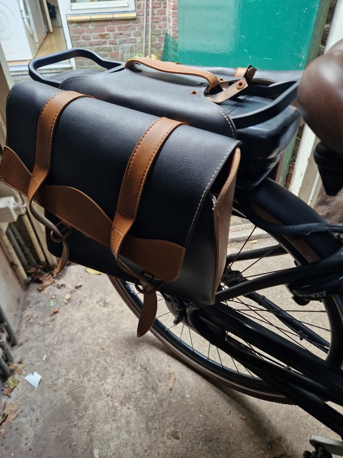 Leren fiets tas, Fietsen en Brommers, Ophalen