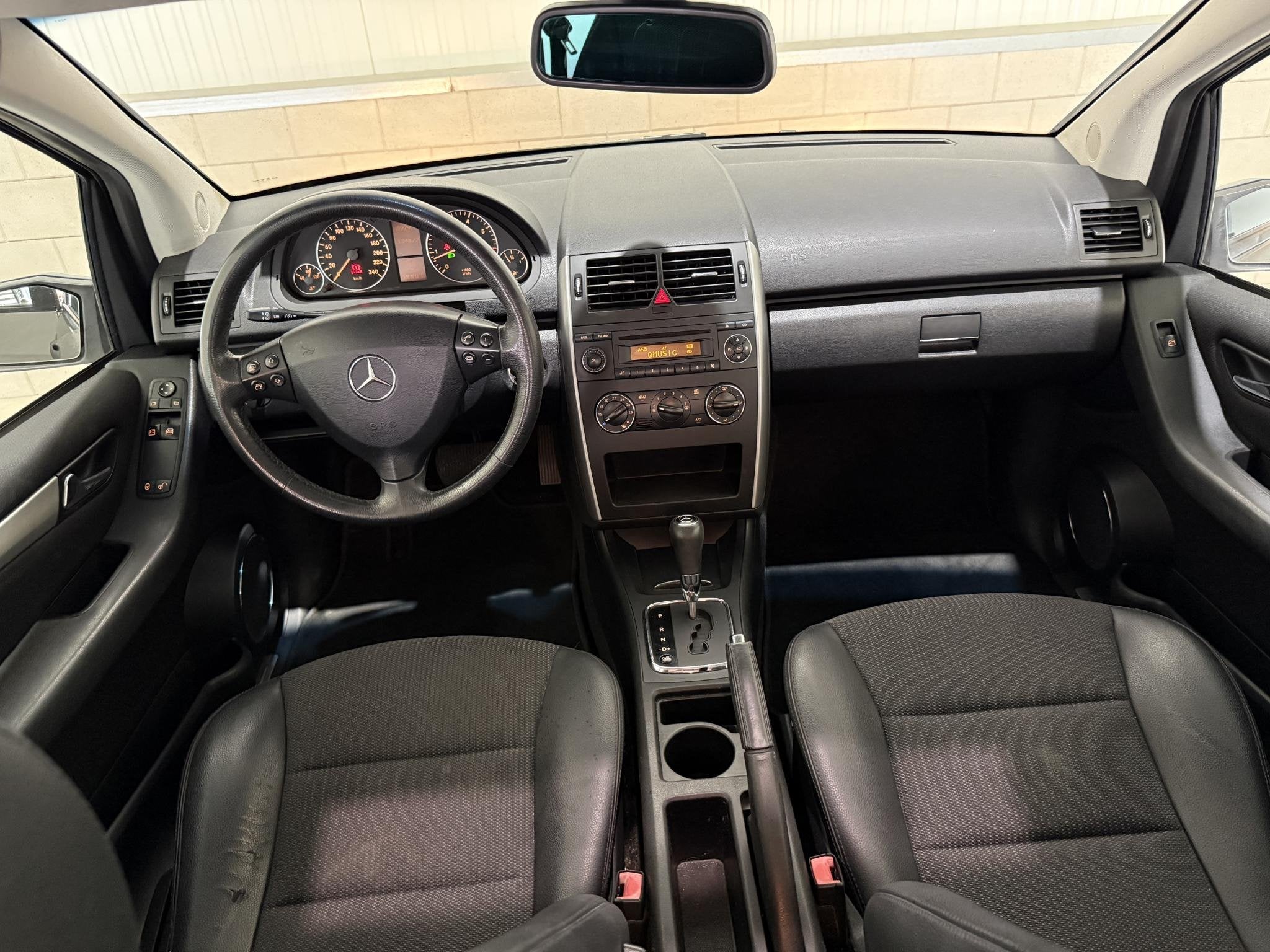 Mercedes-Benz A-klasse 150 Classic Half leder/ Trekhaak, Auto's, 1000 kg, A-Klasse, 57 €/maand, 5 stoelen
