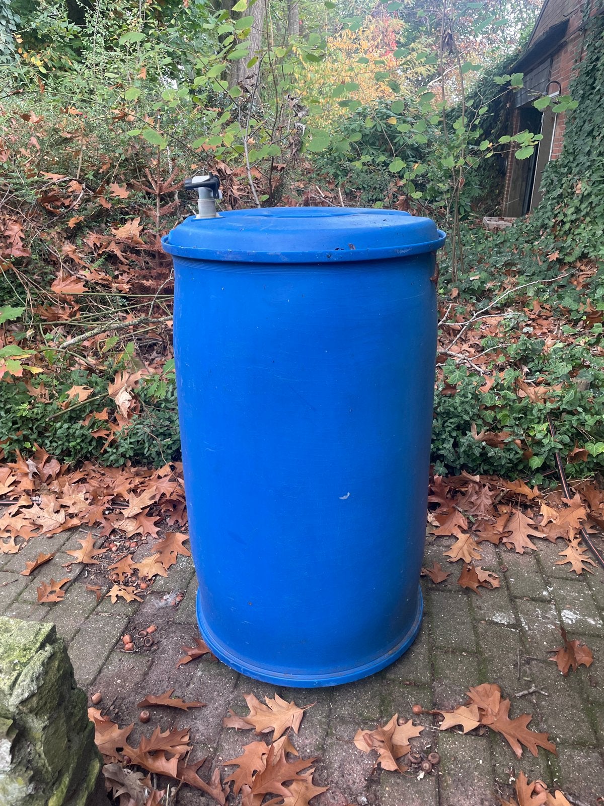 Regenton 100cm hoog met kraantje, Tuin en Terras, 150 liter of meer, Ophalen, Gebruikt, Met kraantje