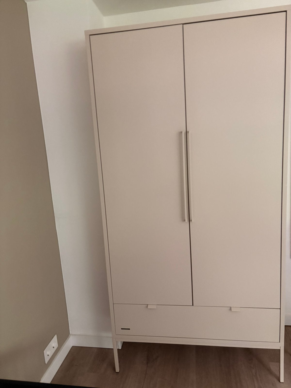 Babykamer kidsmill Amy kledingkast & commode, Huis en Inrichting, Ophalen, 100 tot 150 cm, Zo goed als nieuw, 150 tot 200 cm