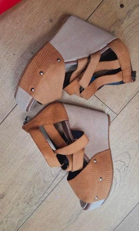 Blackstone plateauzool sandalen mt 36, Ophalen of Verzenden, Zo goed als nieuw, Sandalen of Muiltjes