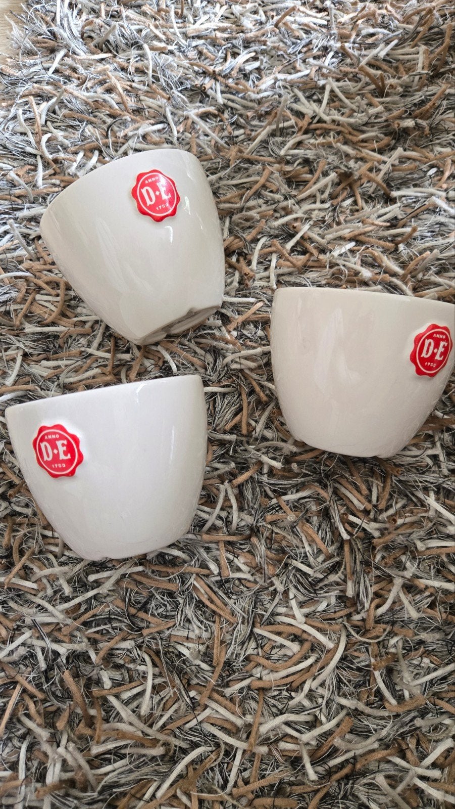 Douwe egberts groot mokken in goede staat, Ophalen of Verzenden, Zo goed als nieuw, Porselein, Overige stijlen