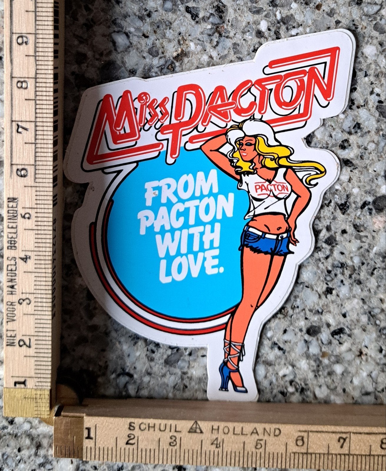 vintage sticker miss Pacton cowgirl sexy dame, Ophalen of Verzenden, Zo goed als nieuw, Strip of Tekenfilm
