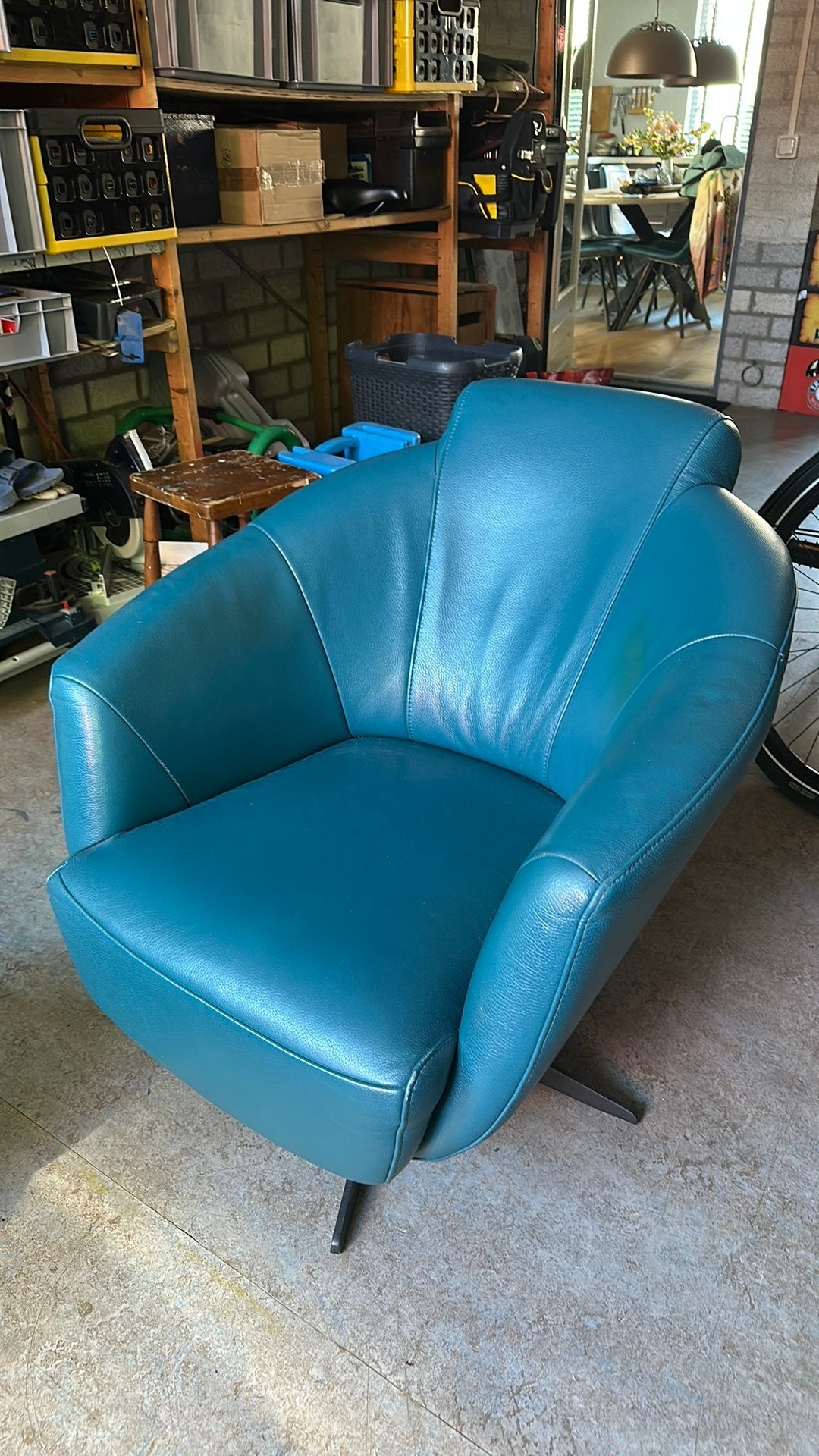 Gratis afhalen: twee leren fauteuils, Huis en Inrichting, Ophalen of Verzenden, Gebruikt, 75 tot 100 cm, 50 tot 75 cm