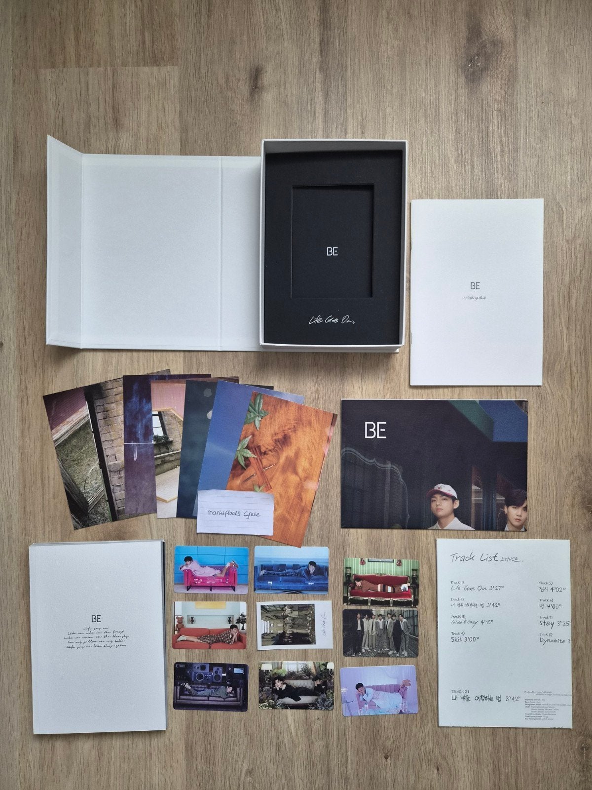 BTS BE Deluxe Edition - compleet met alle extra's, Ophalen of Verzenden, Zo goed als nieuw, Album, Inclusief boekje