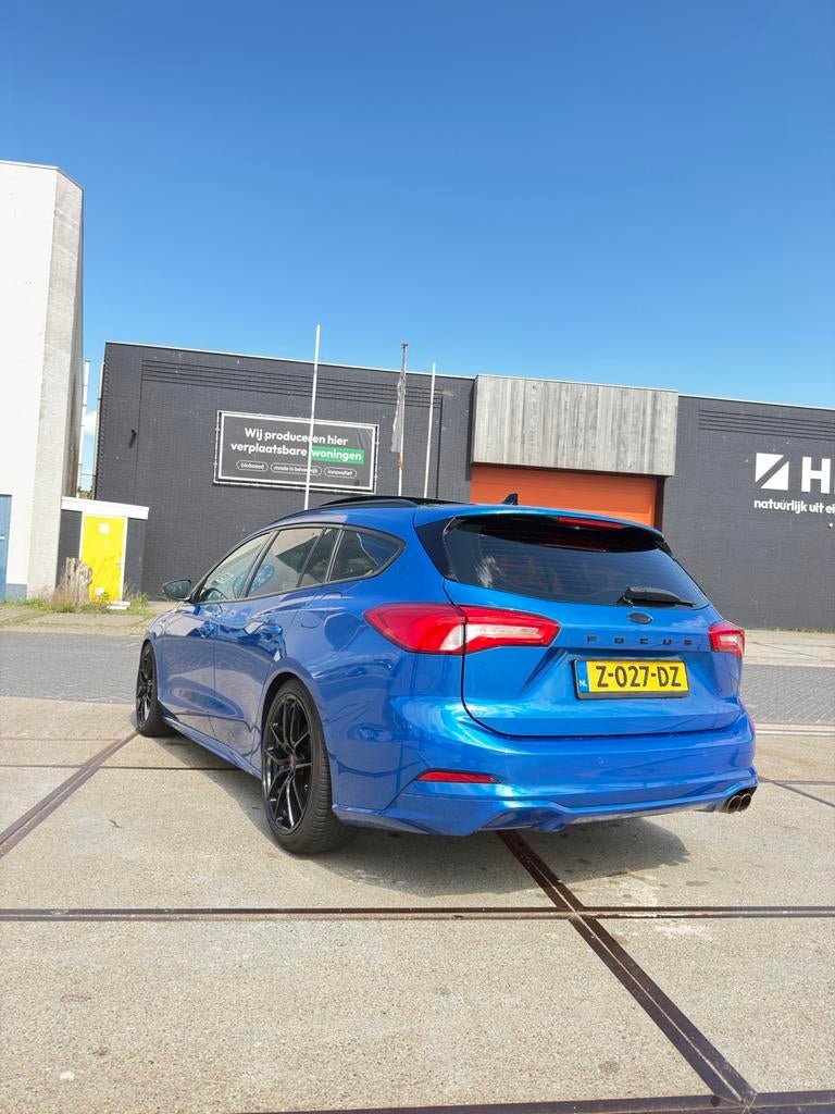 Ford Focus 1.5 Ecoboost 150pk Aut 2019 Blauw, 1345 kg, Leder en Stof, Stationwagon, Particulier
