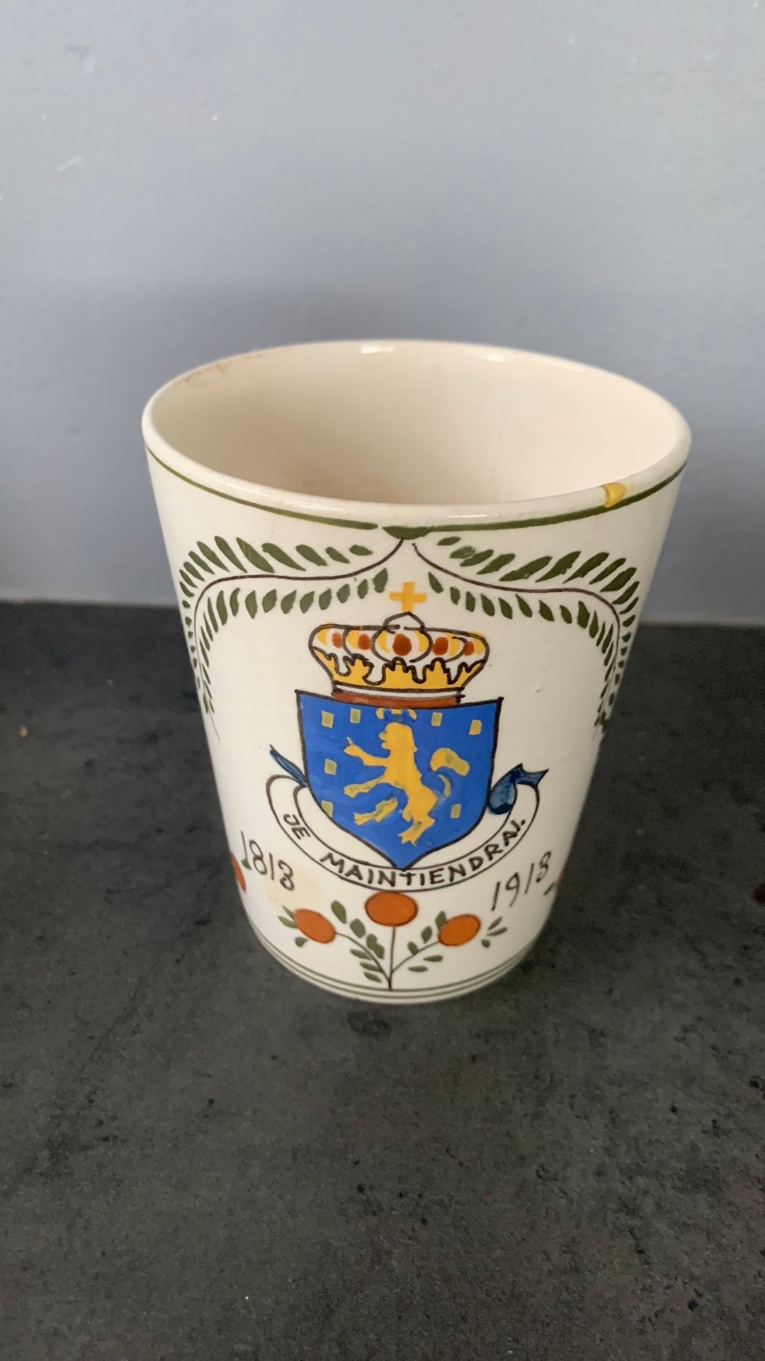 Herinneringsbeker 1813 - 1913 Gouda Plateelbakkerij, Antiek en Kunst, Ophalen of Verzenden