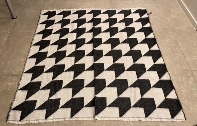 Zara sjaal met zwart-wit motief, Zara, Maat 46/48 (XL) of groter, Nieuw, Ophalen of Verzenden