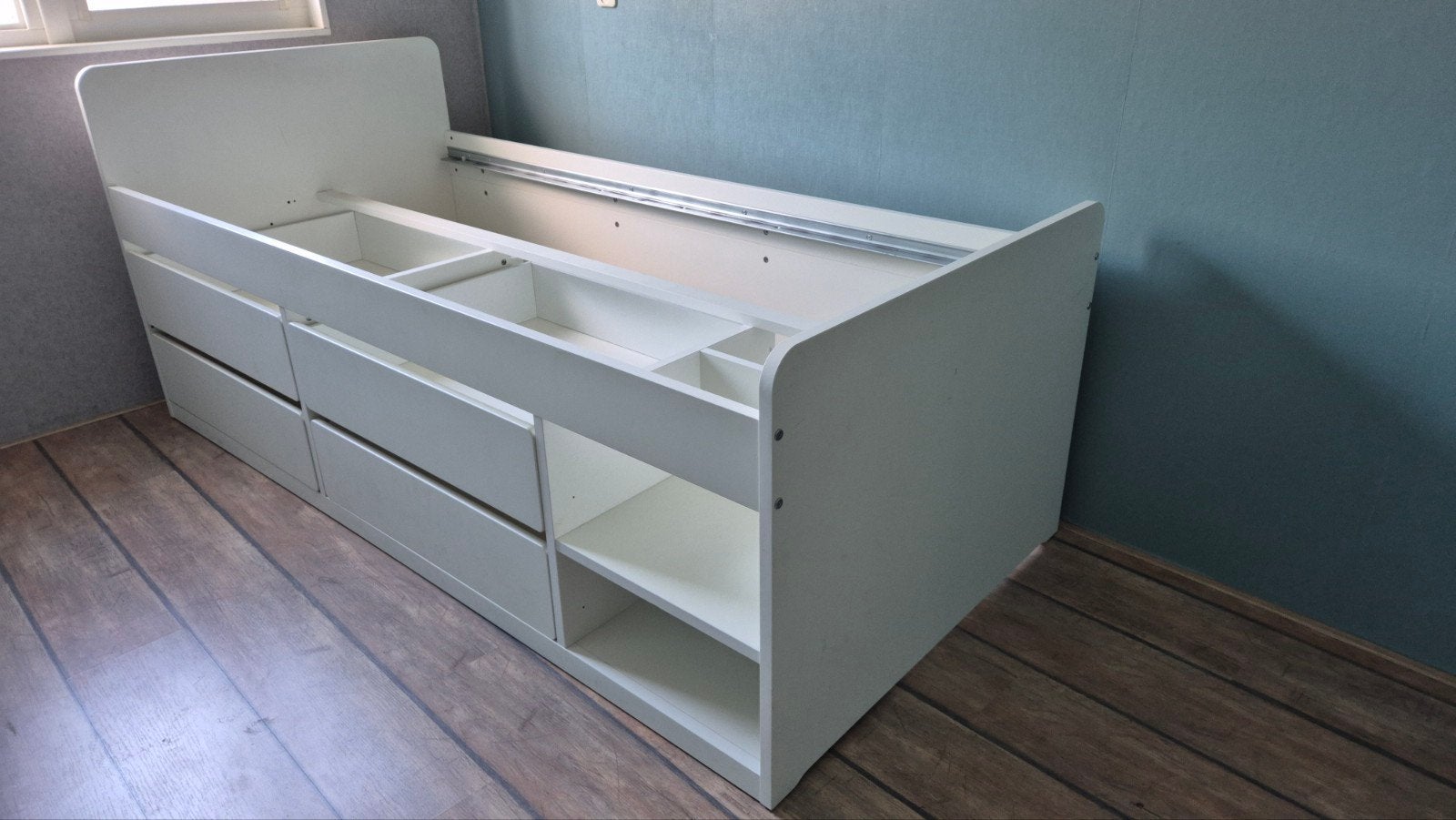 SLÄKT/ NATTAPA
bedframe met opberglades en planken, Ophalen, Gebruikt, 90 cm, Wit