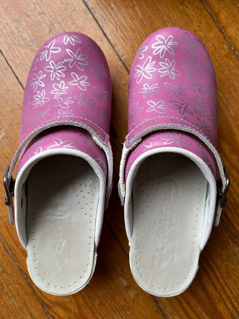 Toffeln ziekenhuisklomp, Overige typen, Ophalen of Verzenden, Zo goed als nieuw, Roze
