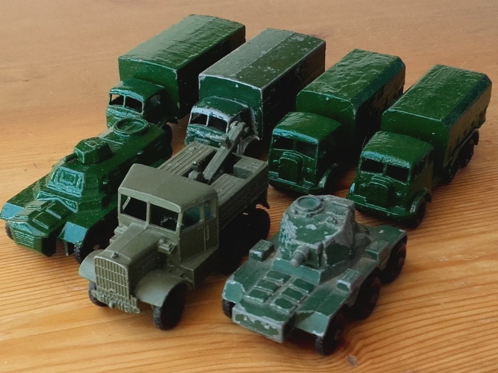 Zeven mooie oude militaria modellen uit Engeland van Lesney., Antiek en Kunst, Antiek | Speelgoed, Ophalen of Verzenden